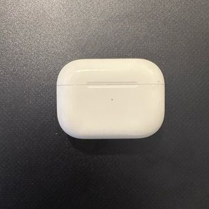 AirPods Pro 1st Gen CASE ONLY.